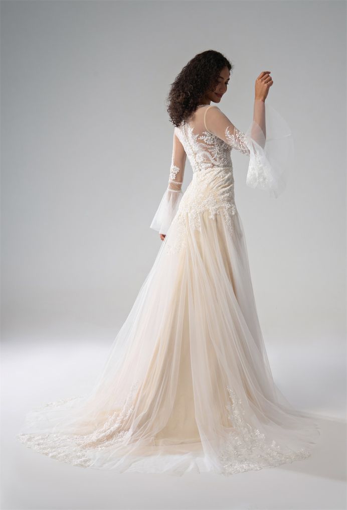AW Pomposo Wedding Dress
