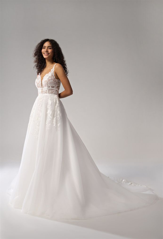 AW Core Wedding Wedding Dresses image6