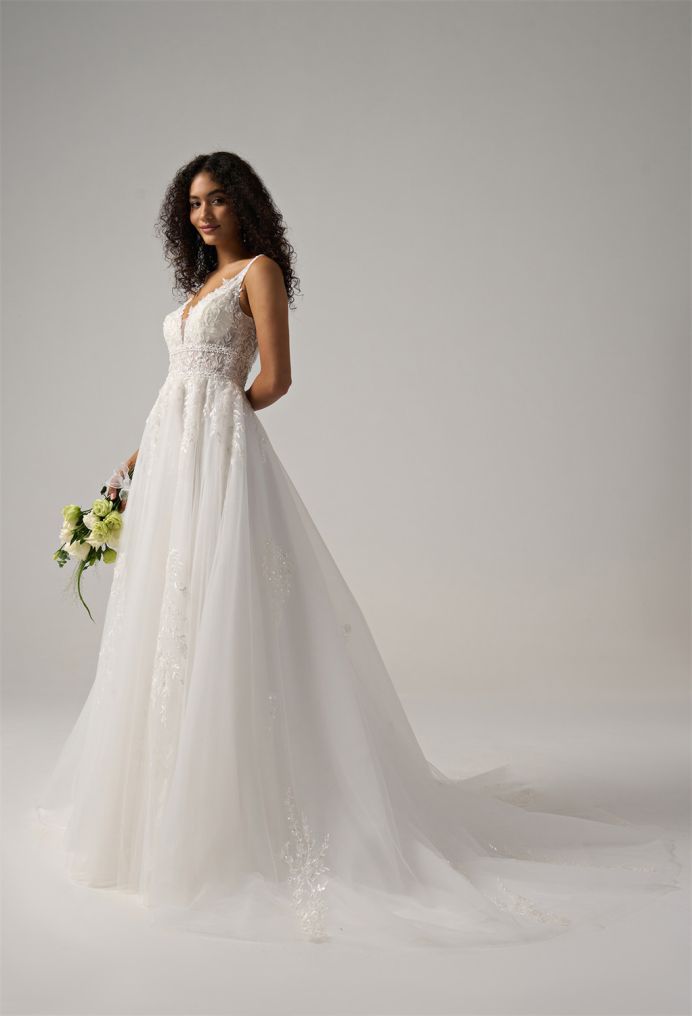 AW Inayah Wedding Wedding Dresses image6