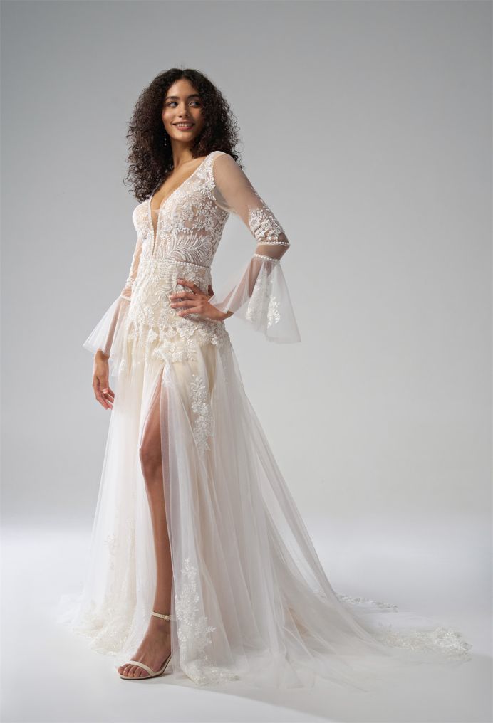 AW Pomposo Wedding Wedding Dresses image6