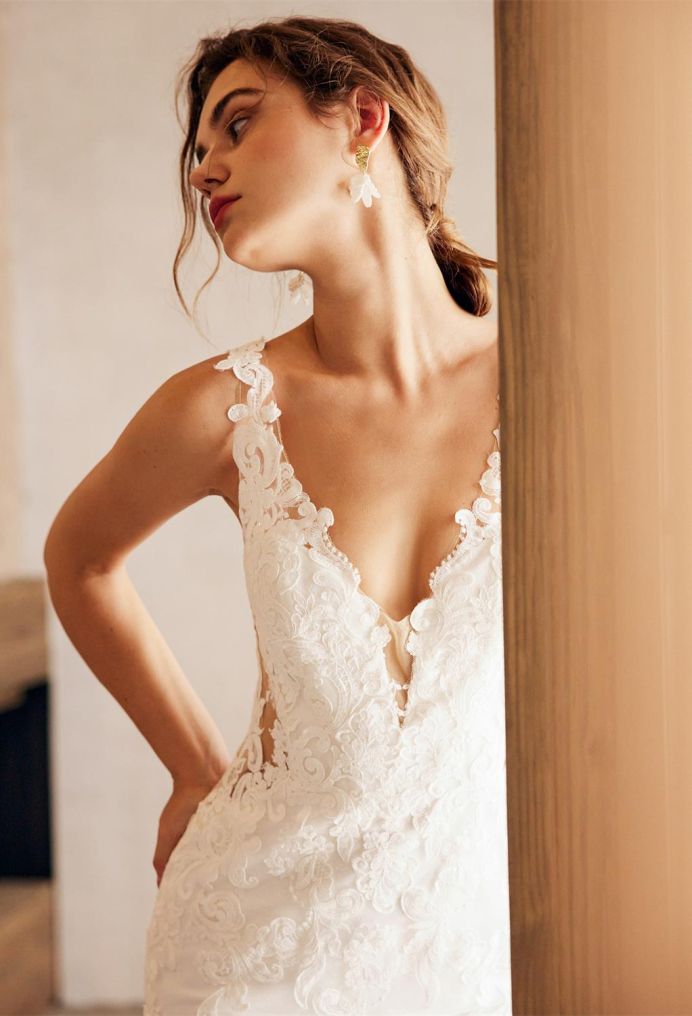 AW Simona Wedding Wedding Dresses image3