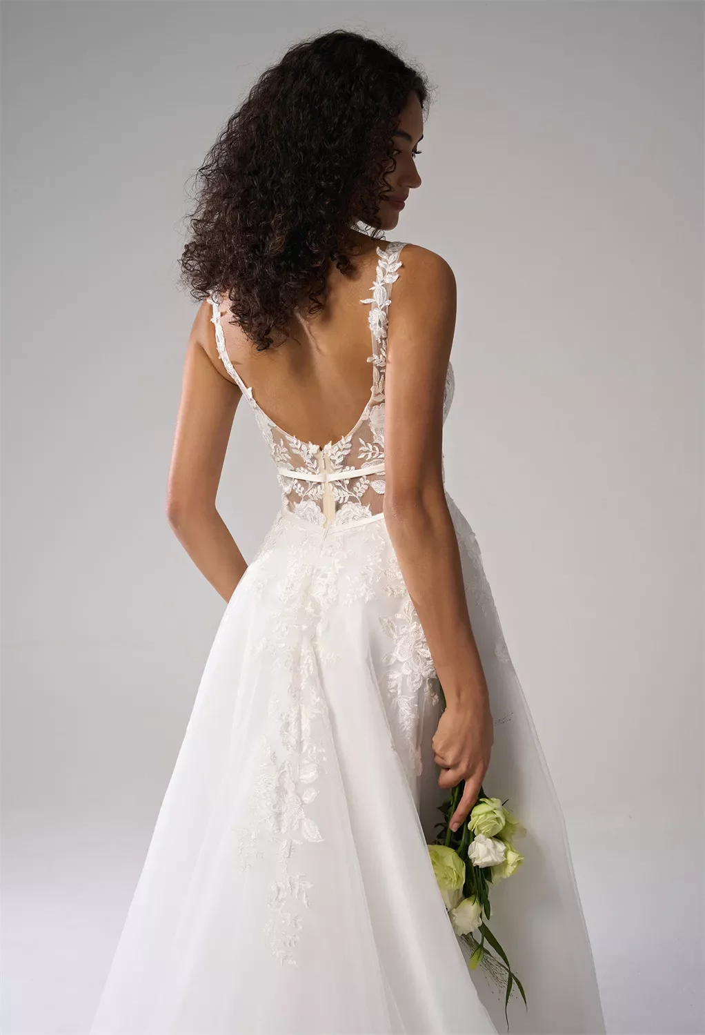 AW Core Wedding Dress, Tulle Floor Length V-Neck Wedding Dresses | AW ...